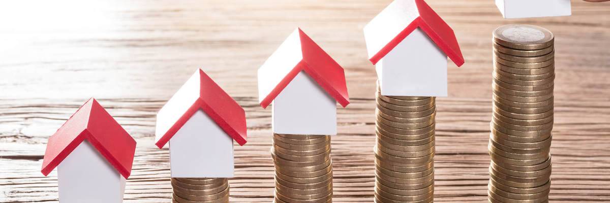 Риэлторские шутки. Не хочу продать дом что делать. Услуги риэлтора при продаже квартиры. Как быстро продать дом. Продается дом картинка для рекламы.